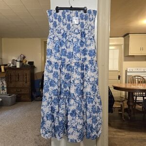 Brand new!! NWT Davi & Dani boutique white & blue floral ruffle dress size 3X
